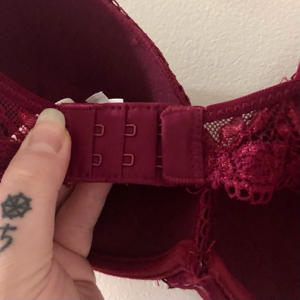 dark red lacy push up bra - Picture 3 of 4